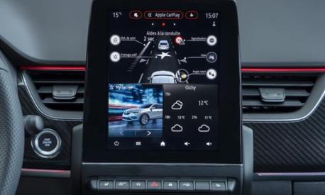 Il sistema multimediale Easy Link include navigatore con aggiornamenti Ota, radio Dab, compatibilità con Android Auto ed Apple Carplay e bluetooth