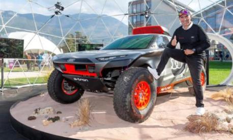 Peterhansel a Trento al Festival dello Sport di Gazzetta a fianco alla sua nuova RS Q e-tron