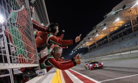 Il muretto Ferrari al termine della 8 Ore del Bahrain 2021