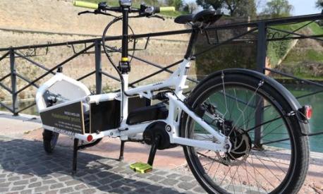 La cargo e-bike sono molto adatte in città per le consegne e il trasporto di bambini