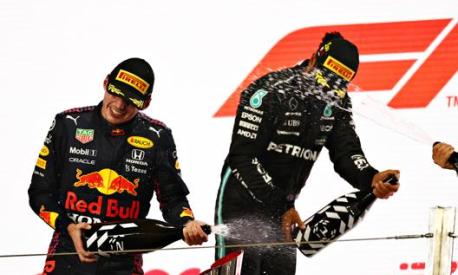 Lewis Hamilton ha definito "speciale" il l duello per il titolo con Verstappen