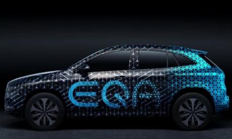 La Eqa andrà ad allargare la famiglia delle elettriche Mercedes dopo la Eqc
