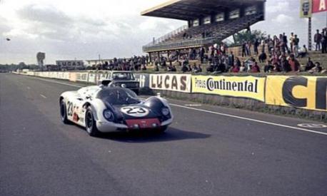 Sui rettilinei di Le Mans la Howmet non riuscì a tenere testa alla concorrenza a pistoni