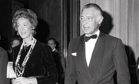 Agnelli assunse la presidenza della Fiat nel 1966. Qui con la moglie nel 1971. Ap