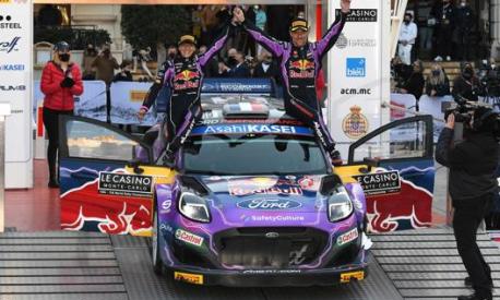 Loeb festeggia il successo al Rally di Monte Carlo sulla Ford. Epa