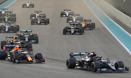C'erano una volta le monoposto 2021, il via del GP di Abu Dhabi- Ap