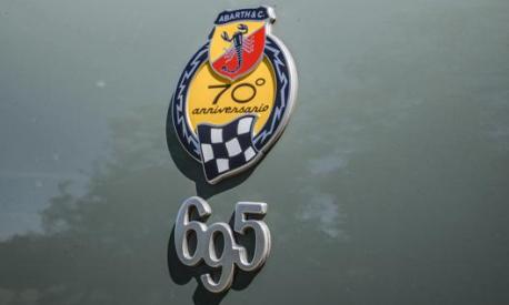Il badge celebra la ricorrenza del 70° anniversario