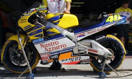 La Honda NSR500 di Valentino Rossi, l’ultima due tempi campione del mondo, anno 2001