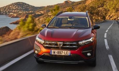 La nuova Dacia Jogger invoglia ad affrontare lunghi viaggi in famiglia