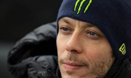 Valentino Rossi, 42 anni, si prepara a vivere un nuovo capitolo dopo l’addio alla MotoGP (foto @valeyellow46)