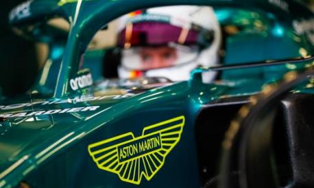 Aston Martin F1, la AMR22 in pista a Silverstone