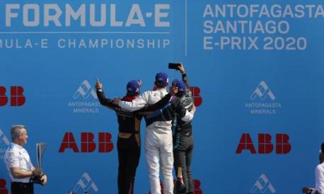 Il podio di un anno fa in Cile: Max Günther al centro tra il futuro campione di categoria Antonio Felx Da Costa e  Mitch Evans . Getty