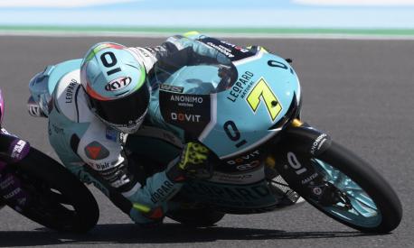 Honda Leopard Racing Italian rider Dennis Foggia competes to get the second place in the Argentina Grand Prix Moto3 race at the Termas de Rio Hondo circuit, in Termas de Rio Hondo, in the Argentine northern province of Santiago del Estero, on April 3, 2022. (Photo by JUAN MABROMATA / AFP)