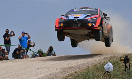 Spanish driver Dani Sordo steers his Hyundai assisted by his co-driver Candido Carrera, across Micky's Jump on June 4, 2022 during the SS15 special near Pattada of the Rally of Sardegna, 5th round of the FIA World Rally Championship. (Photo by Andreas SOLARO / AFP)