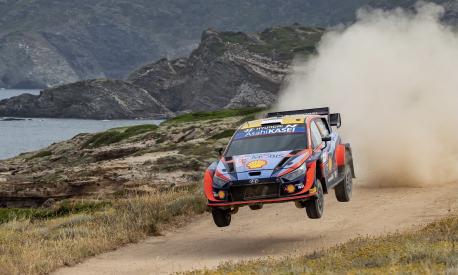 La Hyundai i20 N Rally1 di Ott Tanak e Martin Jarveoja in Sardegna. Hyundai Motorsport
