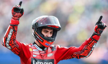 epa10035068 Francesco Bagnaia of Italy of the Ducati Lenovo Team wins the MotoGP race of the Motorcycling Grand Prix of the Netherlands at the TT circuit of Assen, Netherlands, 26 June 2022.  EPA/Vincent Jannink