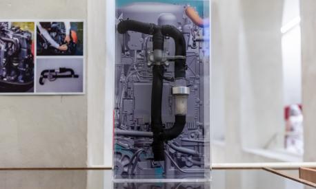 A Genova Suzuki espone il filtro che trattiene le microplastiche prima di restituire l'acqua al mare