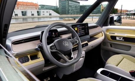 Gli interni moderni e tecnologici del nuovo Volkswagen ID. Buzz
