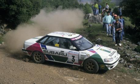 32 anni fa nell'Acropolis Rally debuttava Subaru Prodrive con la Legacy. Il resto è storia