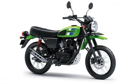 La Kawasaki W175 TR 2023 è proposta solo nella colorazione "Lime Green"