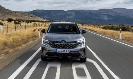 Renault Austral La Prova Del Nuovo Suv Ibrido A Quattro Ruote