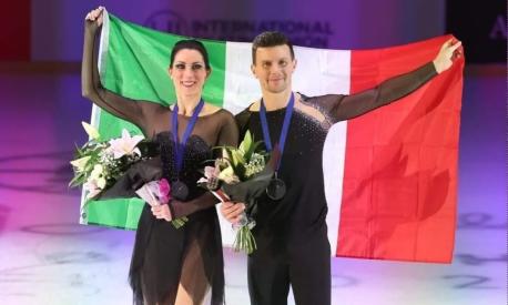 Charlène Guignard e Marco Fabbri trionfanti con la bandiera italiana