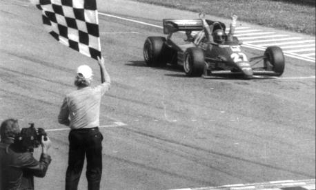 L'arrivo vincente di Tambay a Imola nel 1983 su Ferrari