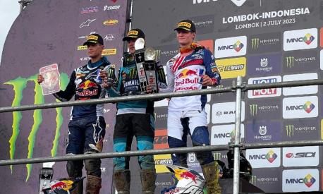 Il podio di Lombok in MX2: Adamo (a sin.), il vincitore Geerts, e Laegenfelder (Instagram)