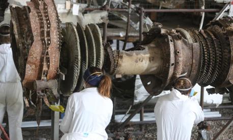 Presentazione alla stampa dell'esito della prima tranche di lavori di manutenzione e ripulitura, effettuati sui resti del velivolo DC-9 Itavia al Museo per la Memoria di Ustica di Bologna, 12 ottobre 2018. ANSA-ARCHIVIO/GIORGIO BENVENUTI