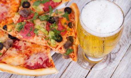 Birra e pizza a dieta ecco perché si possono mangiare