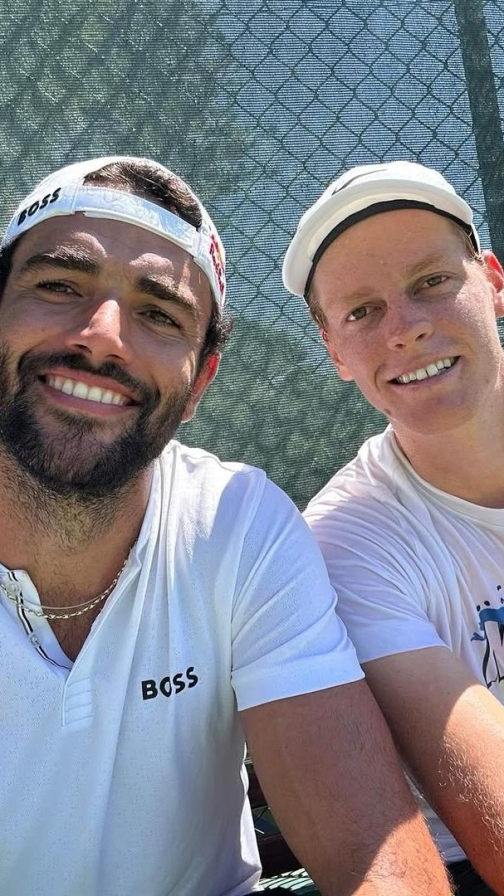 Sinner e Berrettini tornano in doppio. Ma non è tennis...