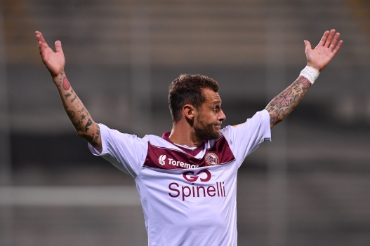Foto Cafaro/LaPresse
31 Ottobre 2018 Salerno, Italia
sport 
calcio
Salernitana vs Livorno - Campionato di calcio Serie BKT 2018/2019 - stadio Arechi.
Nella foto: Diamanti Alessandro (A.S. Livorno Calcio)  deluso.

Photo Cafaro/LaPresse
October 31, 2018 Salerno, Italy
sport 
soccer
Salernitana vs Livorno - Italian Football Championship League BKT 2018/2019 - Arechi stadium.
In the pic: Diamanti Alessandro (A.S. Livorno Calcio)   shows his disappointment.
