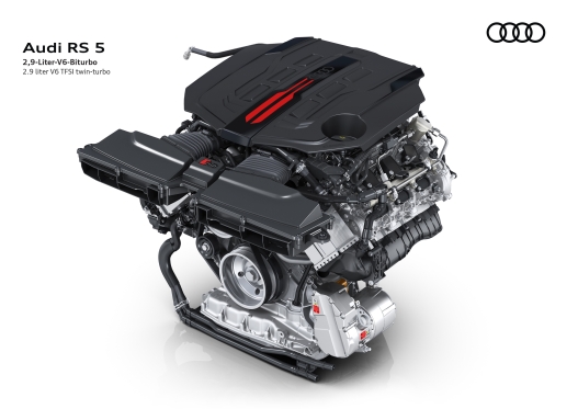Putting out 375 kW (510 PS), the 2.9-liter V6 TFSI engine contributes noticeably more power than the previous generation. The increase of 44 kW is due to continuous performance-oriented development.