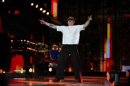 Federico Olivieri aka Olly performs Live on Stage for the KISS KISS WAY Tour 2025 at Piazza del Plebiscito. Kiss Kiss Way is the Radio Kiss Kiss Tour that brings the most beautiful music of the summer to the main squares in Italy. (Photo by Andrea Gulí / SOPA Images/Sipa USA)