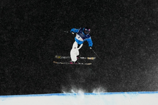 Italy's Flora Tabanelli competes during the women's freestyle skiing big air finals at the 2026 Winter Olympics, in Livigno, Italy, Monday, Feb. 16, 2026. (AP Photo/Abbie Parr)     Associated Press / LaPresse Only italy and spain