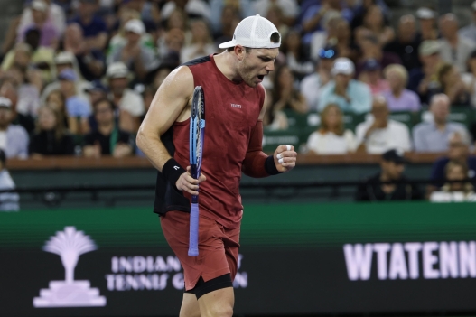 epa12813406 Jack Draper of Great Britain reacts after winning a game during the mens singles match against Novak Djokovic of Serbia on day 8 of the BNP Paribas Open tennis tournament in Indian Wells, California, USA, 11 March 2026.  EPA/JOHN G. MABANGLO
