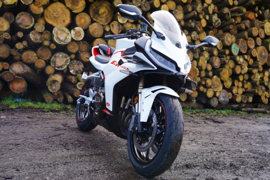 QJ motor SRK 421 RR 2026