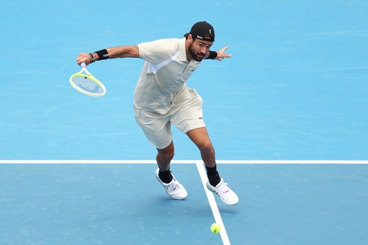 MELBOURNE, AUSTRALIA - JANUARY 15: Matteo Berrettini of Italy plays a backhand in his match against Tristan Schoolkate of Australia during the 2026 Kooyong Classic at Kooyong Lawn Tennis Club on January 15, 2026 in Melbourne, Australia. (Photo by Mike Owen/Getty Images)