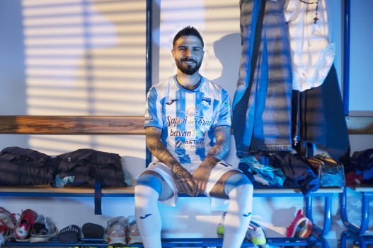 Lorenzo Insigne nello spogliatoio del campo di allenamento di Silvi Marina, Pescara.