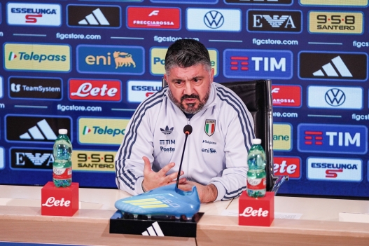 L'allenatore della nazionale italiana di calcio Gennaro Gattuso durante la conferenza stampa della Nazionale italiana presso il Centro tecnico federale di Coverciano a Firenze, Italia - 23 marzo 2026. Sport - Calcio (Foto di LaPresse) The head coach of Italy Gennaro Gattuso gestures during the Italia team press conference at federal technical center of Coverciano in Florence, Italy - March 23, 2026. Sport - Soccer (Photo by LaPresse)
