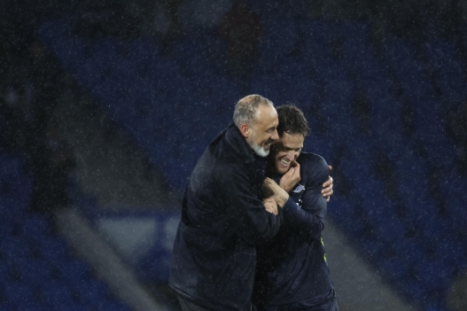 epa12680959 Real Sociedad's head coach Pellegrino Matarazzo celebrates team's victory following a Spanish LaLiga EA Sport soccer match between Real Sociedad and Celta de Vigo at Anoeta stadium in Donosti, Spain, 25 January 2026.  EPA/Javier Etxezarreta