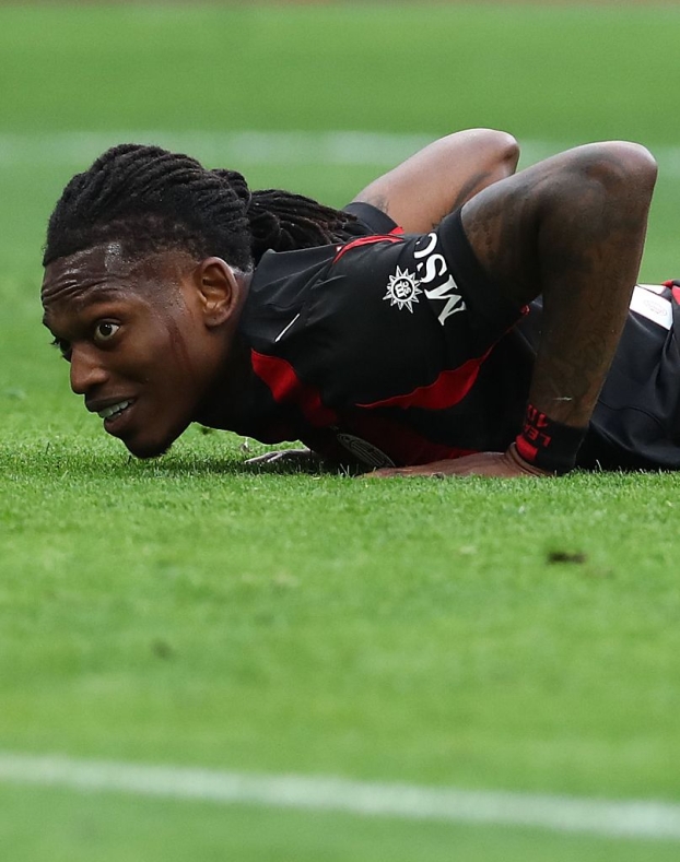  Rafael Leao of AC Milan looks on during the Serie A match between AC Milan and Udinese Calcio at Giuseppe Meazza Stadium on April 11, 2026 in Milan, Italy. (Photo by Marco Luzzani/Getty Images)