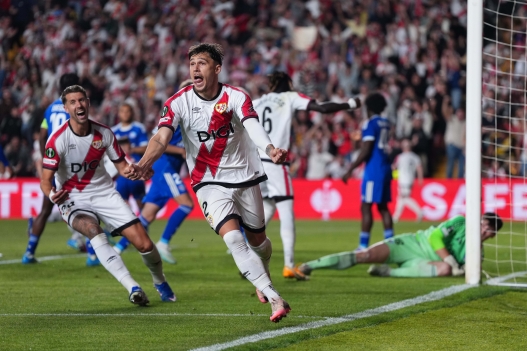 Rayo's Ia‡n Balliu celebrates after a goal during a first-leg semifinal Europa Conference League soccer match between Rayo Vallecano and Strasbourg in Madrid, Spain, Thursday, April 30, 2026. (AP Photo/Manu Fernandez)      Associate Press/ LaPresse Only Italy and Spain