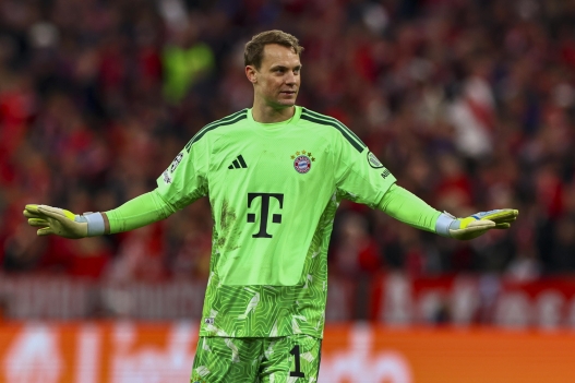 epa12937261 Goalkeeper Manuel Neuer of Bayern Munich gestures during the UEFA Champions League semi-final, second leg soccer match between Bayern Munich and Paris Saint-German, in Munich, Germany, 06 May 2026.  EPA/ANNA SZILAGYI