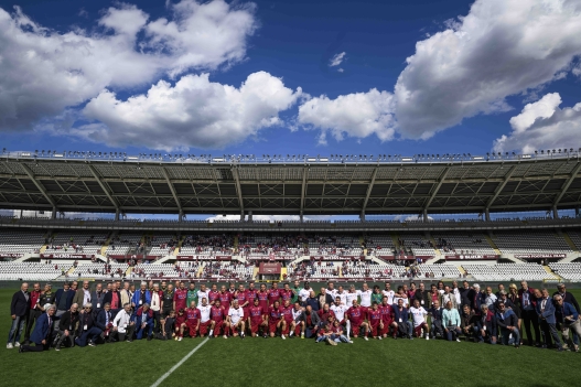 Foto Nicolo Campo/LaPresse 16 Maggio 2026 Torino (TO), Italia â€“ Sport â€“ "1976-2026: La Partita della Storiaâ€, partita celebrativa per i 50 anni dello scudetto vinto dal Torino FC nel 1976. nella foto: foto di gruppo May 16, 2026 Turin, Italy â€“ Sport â€“ "1976-2026: La Partita della Storiaâ€, celebratory match marking the 50th anniversary of Torino FCâ€™s 1976 Serie A title. in the pic: group photo