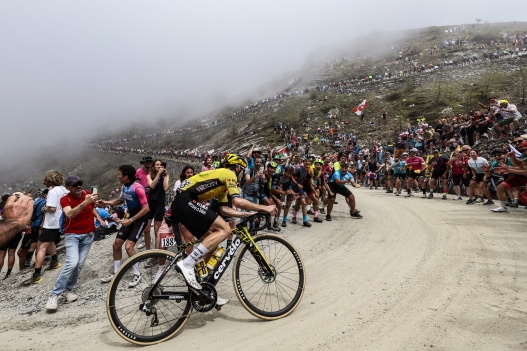 Giro d'Italia 2025 - 108th Edition - 20th stage Verres - Sestriere 205 km - 31/05/2025 - Colle delle Finestre - Simon Yates (GBR Ð Team Visma - Lease a Bike) - photo Luca Bettini/SprintCyclingAgency©2025