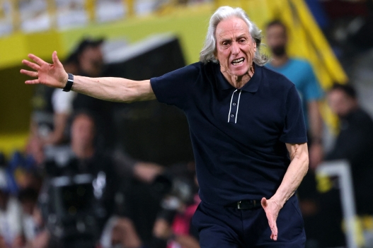 Nassr's head coach Jorge Jesus shouts directions to his team players during the Saudi Pro League football match between Al-Nassr and Damac at the Al-Awwal Park Stadium in Riyadh on May 21, 2026. (Photo by Fayez NURELDINE / AFP)