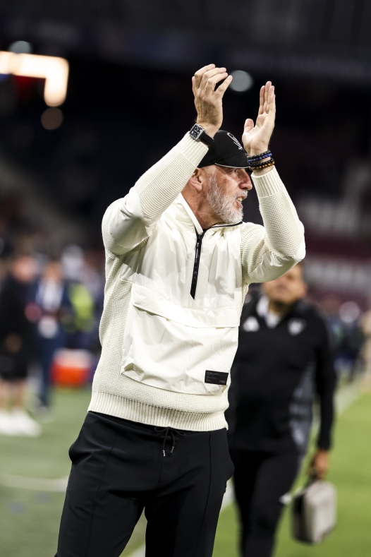 Head coach Eric Roy of Stade Brestois 29 celebrates after the UEFA Champions League 2024/25 League Phase MD2 match between FC Salzburg and Stade Brestois 29 at Stadion Salzburg on October 01, 2024 in Salzburg, Austria. (Photo by Jasmin Walter/Getty Images)