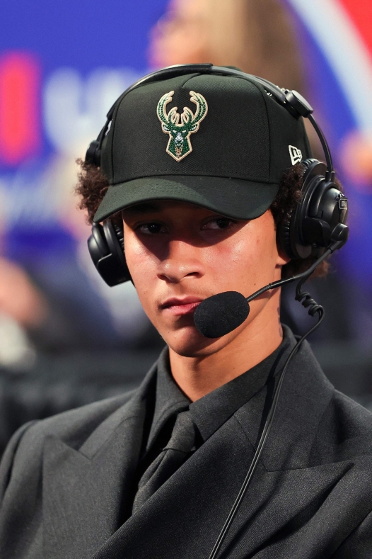  Nate Ament after he is drafted thirteenth overall by the Miami Heat and then traded to the Milwaukee Bucks during Round One of the 2026 NBA Draft at Barclays Center on June 23, 2026 in New York City.   Arturo Holmes/Getty Images/AFP (Photo by Arturo Holmes / GETTY IMAGES NORTH AMERICA / Getty Images via AFP)