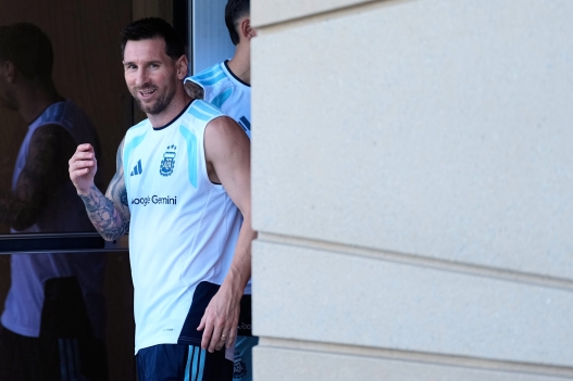 Argentina's Lionel Messi arrives at training for the World Cup soccer tournament Wednesday, June 24, 2026, in Kansas City, Kan. (AP Photo/Charlie Riedel)